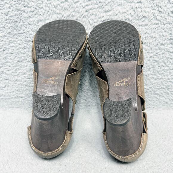 Dansko Ryder Womens Size 9.5-10 Heeled Clogs Brown Distressed Leather Studded - Picture 8 of 9